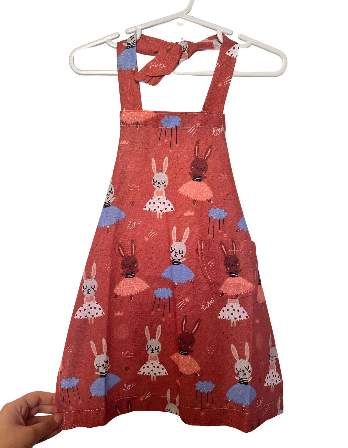 Bunny patterned apron 3-4 Years